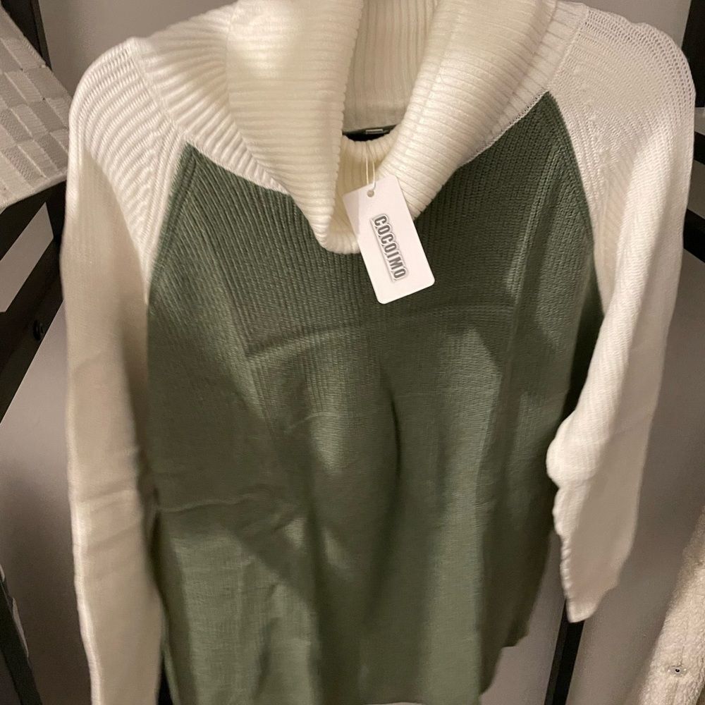Beautiful Turtleneck Sweater - Picture 2 of 11